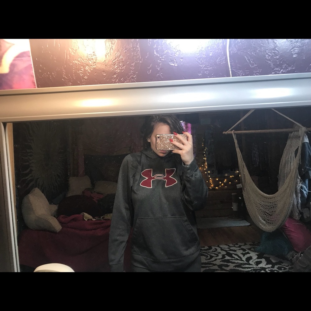 Under armor sweatshirt